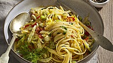 Linguine s ricottou a fenyklem