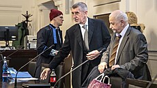 M�stský soud v Praze za�al ve st�edu op�tovn� projednávat kauzu �apí hnízdo. Na...