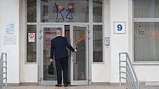 NCOZ zasahuje v budově ředitelství Krajské zdravotní v Ústí nad Labem. (19....