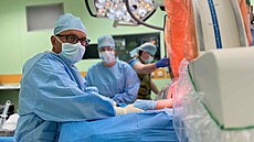 Modely kostí z 3D tiskárny pomáhají léka��m ve Fakultní nemocnici Ostrava s...