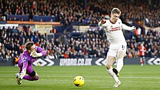 Rasmus Højlund z Manchesteru United st�ílí v první minut� utkání gól do...