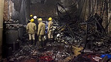 V indickém Dillí hoela továrna na nátry, 11 lidí zemelo a tyi se zranili....