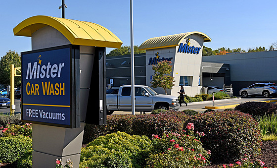 etzec automyek Mister Car Wash je jednou z firem, která profituje na systému...