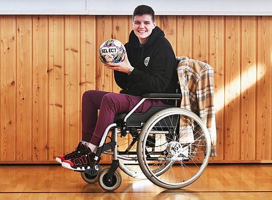 Simona Perková, fotbalistka Teplic, která m�la vá�nou autonehodu a bojovala o...