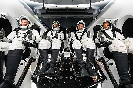 Posádka mise  Crew-8 bhem test v Kennedyho vesmírném stedisku NASA na...