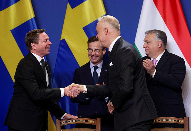 Maďaři jdou hlasovat o vstupu Švédska do NATO. Schválíme ho, potvrdil Orbán