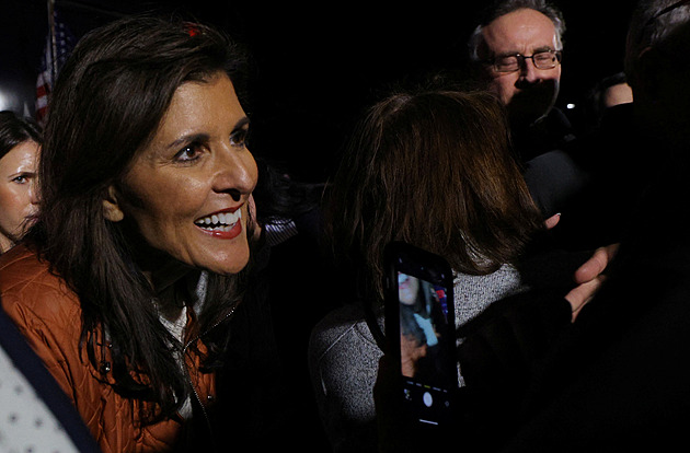 Trump míří za vítězstvím v domovském státě své soupeřky. Z boje neutečeme, reaguje Nikki Haleyová