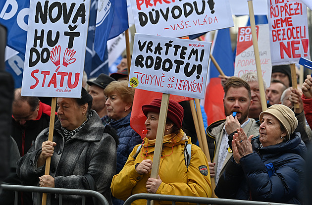 Natažená ruka. Naštěstí aspoň v případě Liberty zatím vláda peníze nesype