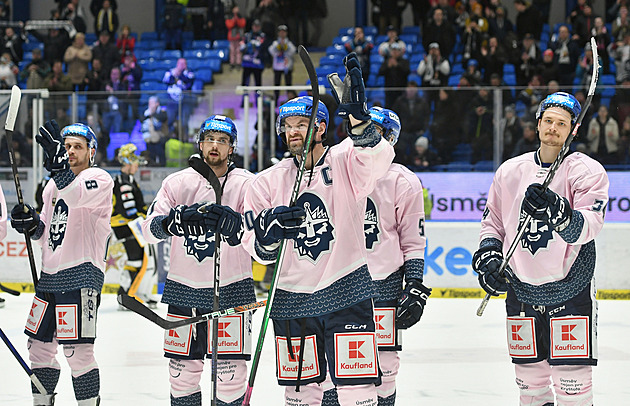 Kladno kosí favority. Před baráží můžeme do Afriky, děsí Skrbka pauza