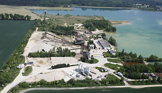 Pohled na trkopískovnu Náklo na Olomoucku