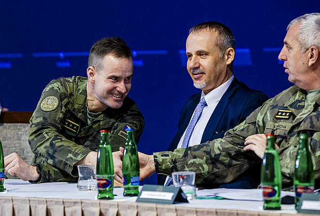 Byl jsi na vojně? I u nás se otevírá debata o obnově povinné služby