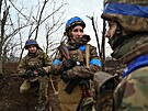 Ukrajin�tí vojáci na pozicích poblí� frontové linie u obce Robotyne v...