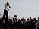 Nikki Haleyová bhem kampan v Jiní Karolín (22. února 2024)