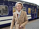éfka Evropské komise Ursula von der Leyenová na cest do Kyjeva. (24. února...