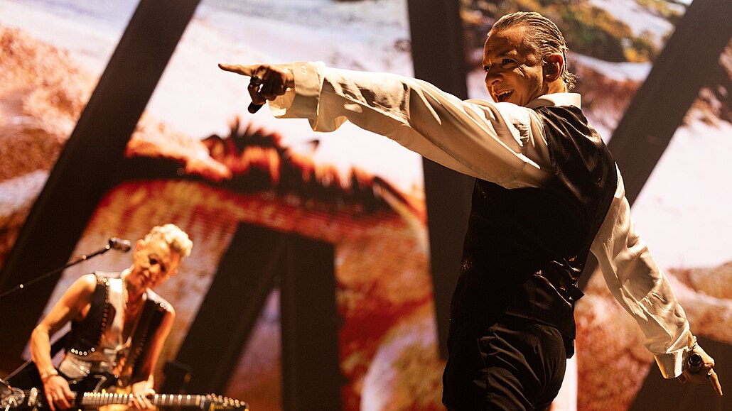 Koncert skupiny Depeche Mode (22. února 2024, O2 arena, Praha). Na snímku David...