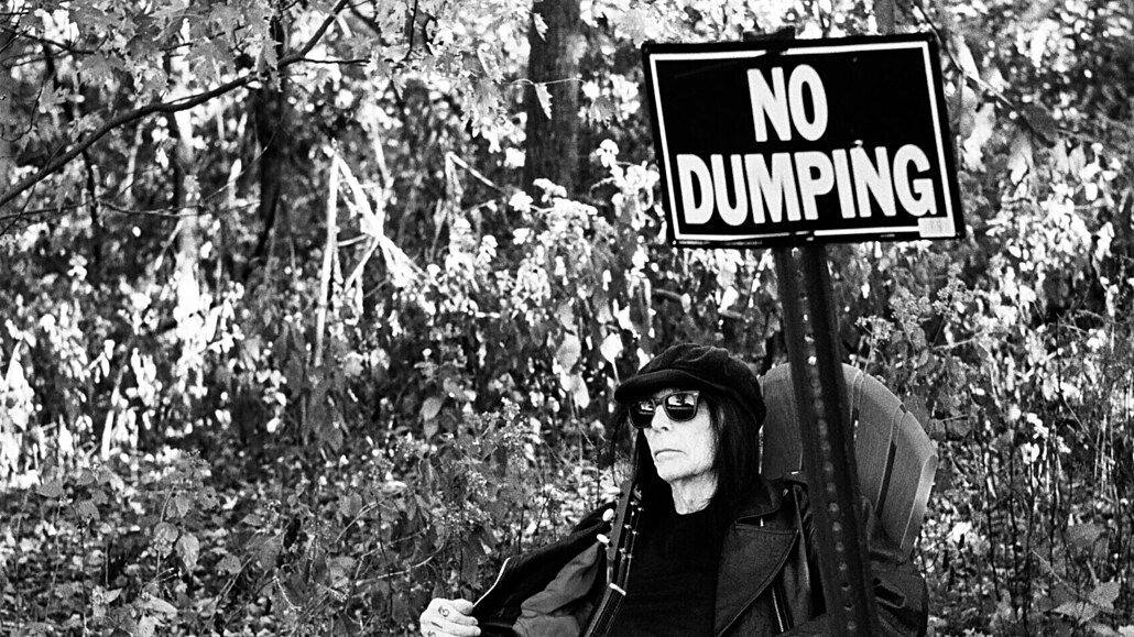 İNCELEME: Mötley Crüe'den Mike Mars'ın solo kaydında daha güçlü melodiler eksik