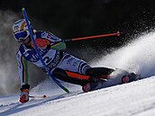 Němec Linus Strasser na trati slalomu v Palisades Tahoe