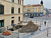 Kvůli havárii kanalizace se musí opravit okolí nádraží v Budějovicích.