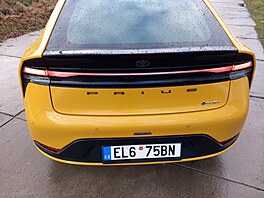 Provedení zádi bylo inspirované Corollou liftback z 90. let. Na zadní st�ra�...