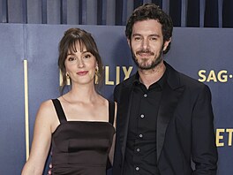 Leighton Meesterová a Adam Brody na SAG Awards (Los Angeles, 24. února 2024)