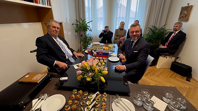 Bývalý prezident Miloš Zeman se setkal s předsedou slovenské sněmovny a...