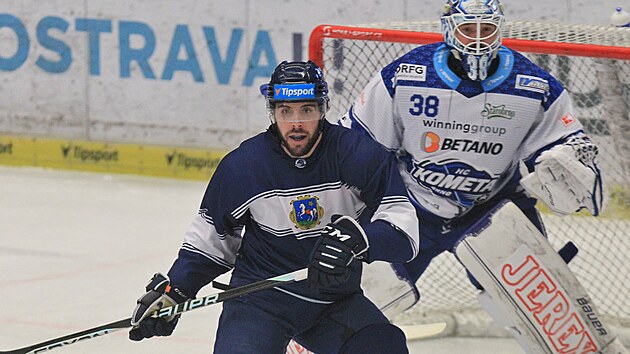 V�tkovick� �to�n�k Valentin Claireaux clon� p�ed brn�nsk�m brank��em Dominikem...