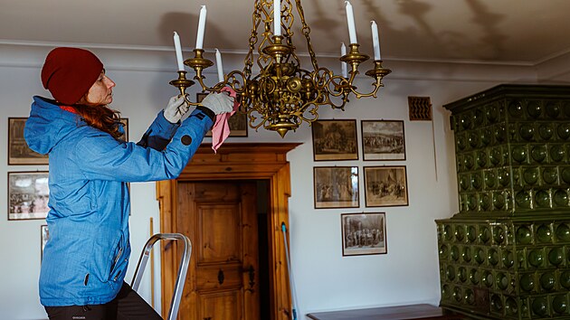 P��pravy na sezonu na hrad� Bouzov vrchol�.