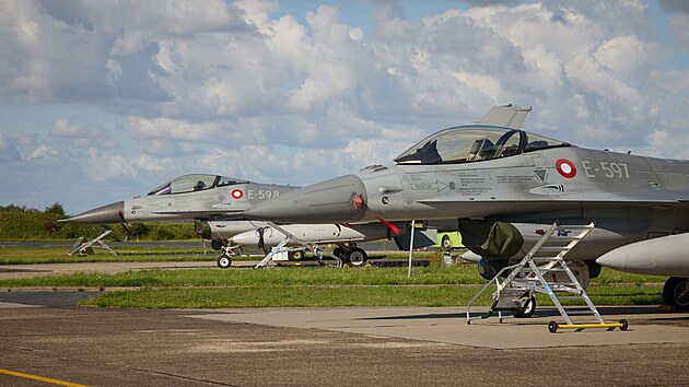 St�ha�ka F-16 na d�nsk� leteck� z�kladn� Skrydstrup (21. srpna 2023)