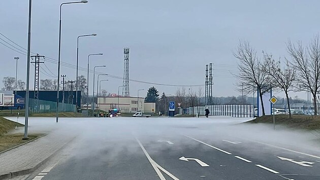 Prmyslov zna zaplaven oxidem uhliitm.