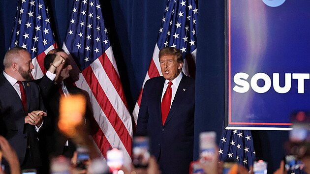 Bval americk prezident Donald Trump podle oekvn vyhrl republiknsk primrky v Jin Karoln. (25. nora 2024)