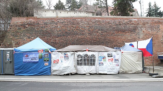 Peti�n� st�nek aktivisty Ond�eje Thora naproti ��adu vl�dy. (23. �nora 2024)