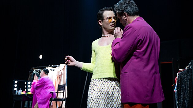 Michal Kraus a Tom� Pet��k v p�edstaven� Klec bl�zn�