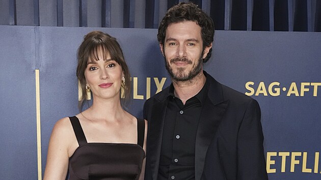 Leighton Meesterov� a Adam Brody na SAG Awards (Los Angeles, 24. �nora 2024)