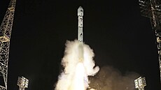 Start prvního severokorejského pionáního satelitu. (21. listopadu 2023)