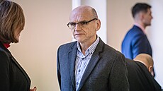 Soud za�al znovu projednávat p�ípad soudce Ivana Elischera, který �elí ob�alob�...