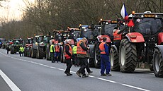 Protestující zemdlci zastavili provoz na hraniním pechodu na Slovensko v...