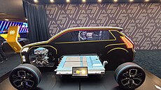 Elektrický Renault 5 na autosalonu v �enev�