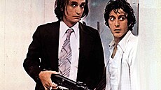 Film Psí odpoledne s Al Pacinem a Johnem Cazalem pat�í mezi v�rn�j�í ztvárn�ní...