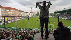 �Nejhez�í stadion v lize je �olí�ek, domov pra�ských Bohemians,� �íká fotograf.