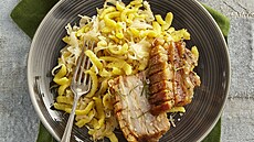 Pe�ený b��ek se zelnými �peclemi