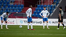 Zklamaní ostrav�tí fotbalisté, kte�í v ligovém utkání s Bohemians neudr�eli...