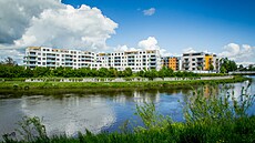 U eky: Jedno z nejatraktivnjích míst k bydlení je lokalita luní jez v...