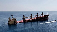 Nákladní loď Rubymar, která se potopila po raketovém útoku v Rudém moři u...