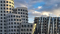 Gehryho stavby � Nový Zollhof v p�ístavu v Düsseldorfu, Severní...