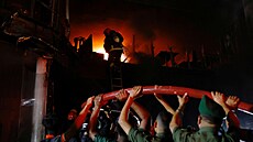 Při požáru komerční budovy v Dháce zahynulo nejméně 43 lidí. (29. února 2024)