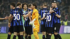 Radost fotbalist Interu po výhe nad Atléticem Madrid v úvodním osmifinále...