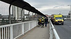 Na Nuselském mostě zasahovaly jednotky IZS kvůli člověku, který chtěl spáchat...