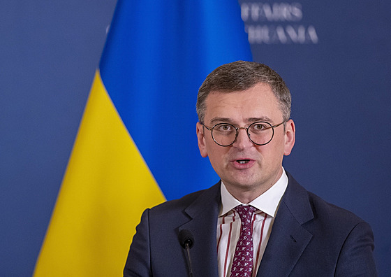 Ukrajinský ministr zahrani�í Dmytro Kuleba hovo�í b�hem tiskové konference ve...
