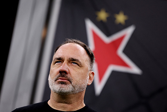 Slávistický kou� Jind�ich Trpi�ovský b�hem utkání proti AC Milán.