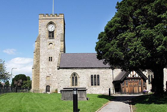 Farní kostel svatého Michaela v Abergele v Severním Walesu (3. íjna 2012)